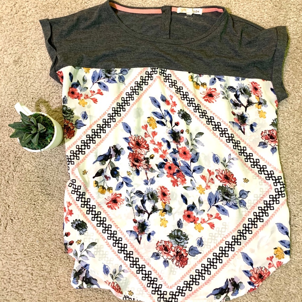 Cute floral shirt!